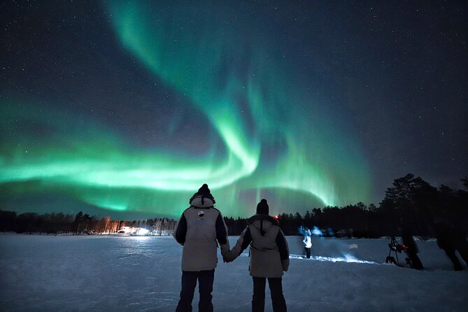 Rovaniemi: Northern Lights Pro Guaranteed - Unlimited Distance - Driving, waiting, and the stuff you should prepare for
