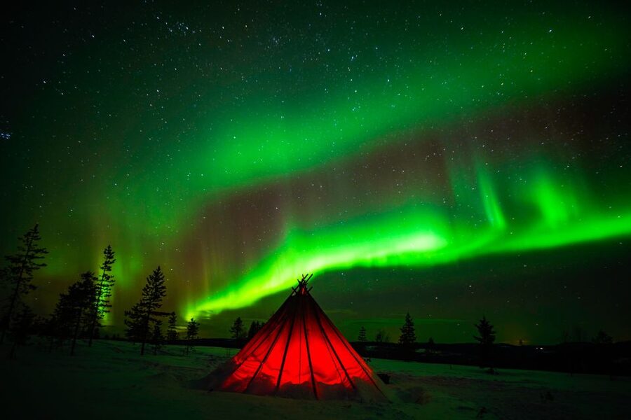 Rovaniemi: Northern Lights Snowmobile Tour - Why a snowmobile Aurora hunt makes sense in Lapland