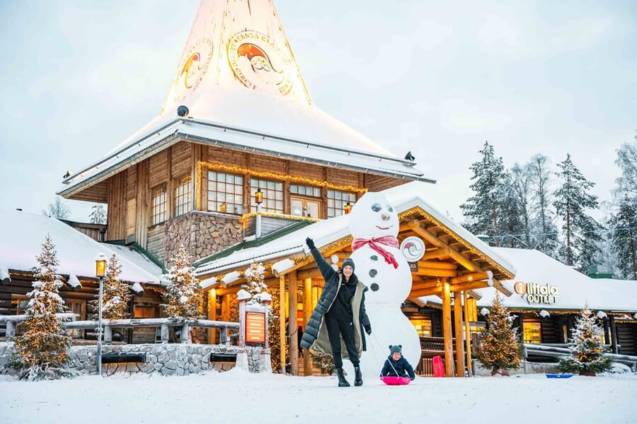 Rovaniemi: Private Pro Photoshoot in Santa Claus Village - A Quick Note on Weather and Equipment Risk