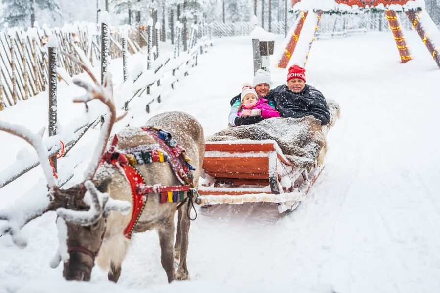 Rovaniemi: Private Pro Photoshoot in Santa Claus Village - Price and Value: Is $330 Worth It?
