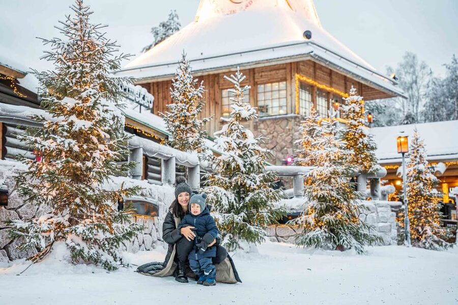 Rovaniemi: Private Pro Photoshoot in Santa Claus Village - Who This Fits Best (And Who Might Want to Pass)