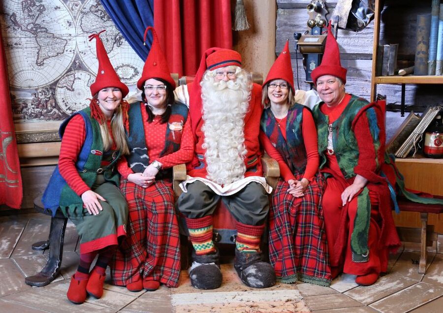 Rovaniemi: Santa Claus Village and Arctic Circle - What about the reindeer? Know the seasonal window