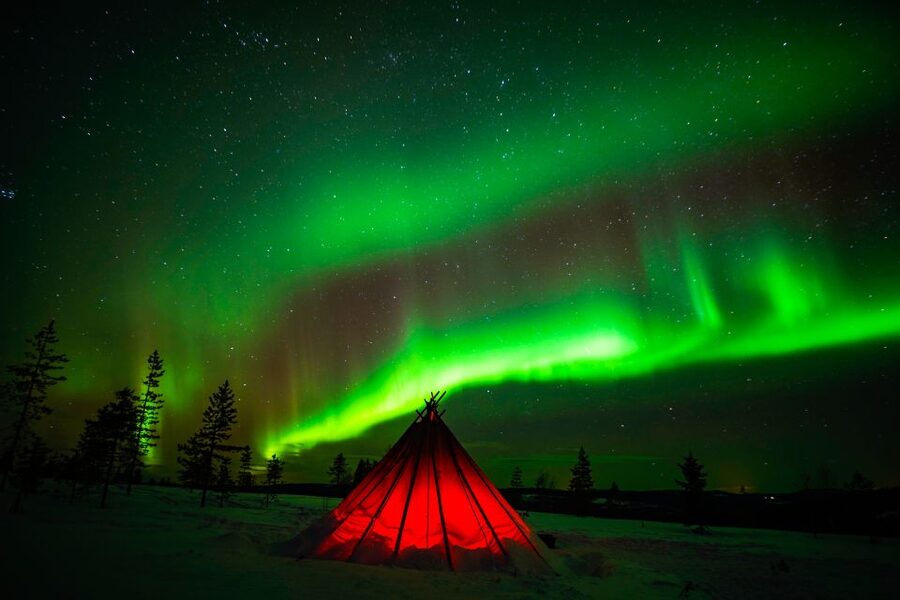 Rovaniemi: Small-Group Northern Lights Wilderness Tour - Why the small-group setup matters for seeing the aurora