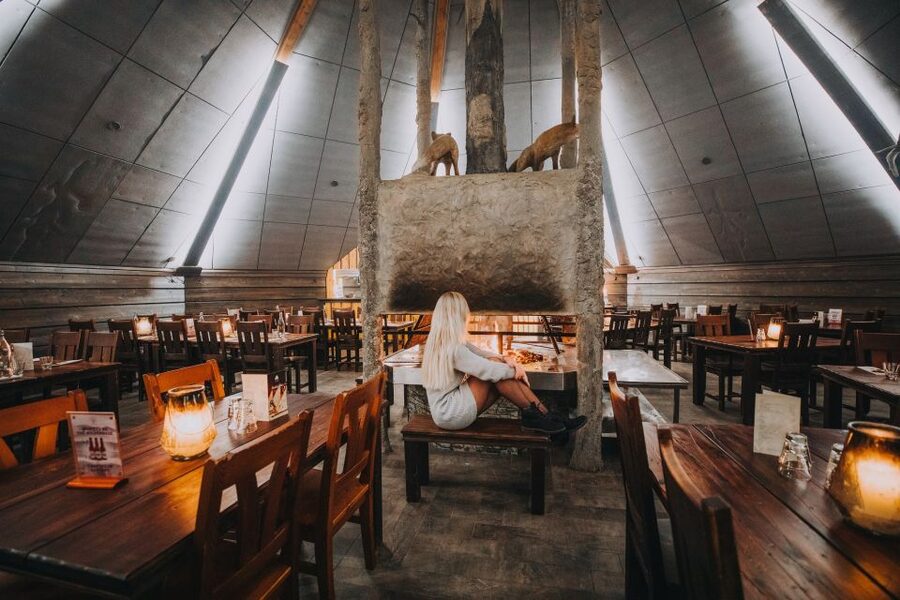 Rovaniemi: Snow Hotel Tour with Food by the Fire - Key Things You’ll Notice Right Away