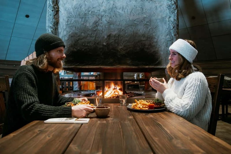 Rovaniemi: Snow Sauna Experience, Jacuzzi and Dinner in Kota - Outdoor jacuzzi under the Arctic sky: fun, but plan for quick turns