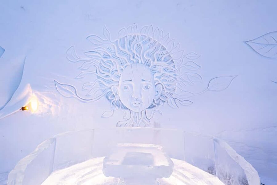 Rovaniemi: Snowman World Entrance Ticket - Labyrinth time and snow art: why the calmer bits matter