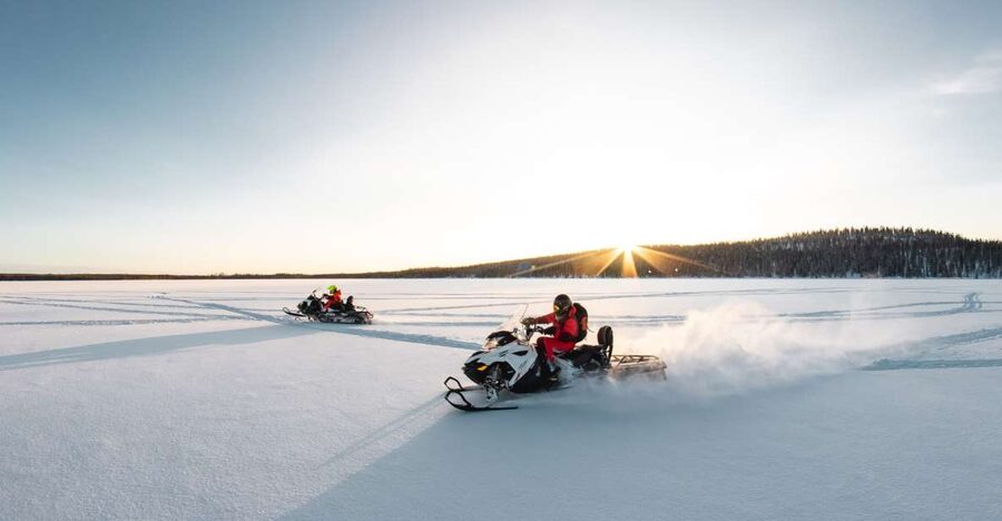 Rovaniemi: Snowmobile and Ice Fishing Adventure with Lunch - Ice fishing in the wilderness: from drilling to waiting by the hole