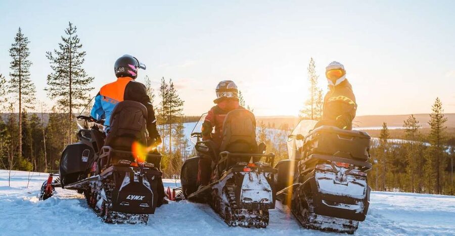 Rovaniemi: Snowmobile Safari Adventure - The short snowmobile briefing that makes or breaks day