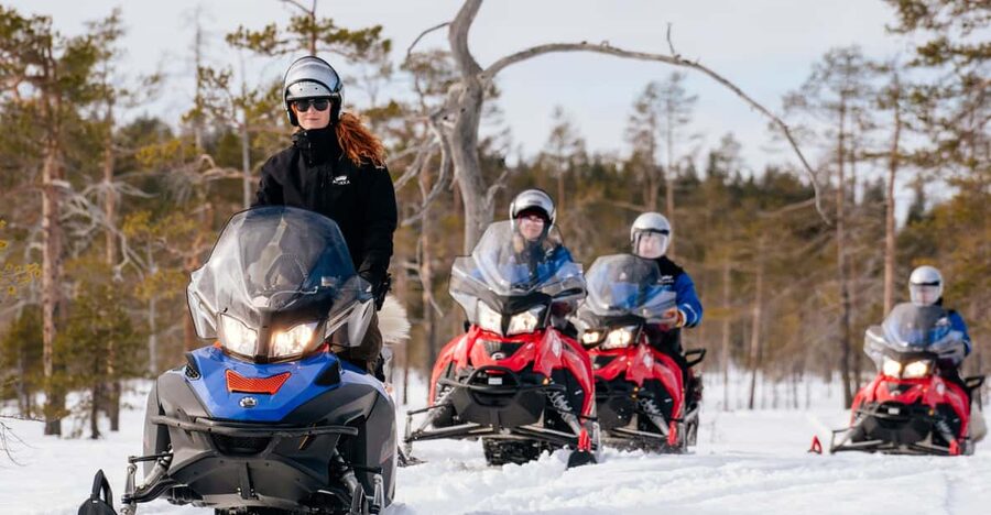 Rovaniemi: Snowmobile Safari into the Wilderness - The driving lesson: how you go from passenger fear to control confidence