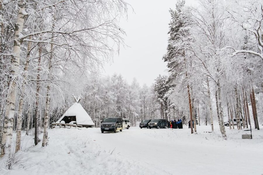 Rovaniemi: Snowmobile Safari, Reindeer & Husky Sleigh Ride - Hot Drinks, Snacks, and the Photo Strategy That Actually Works