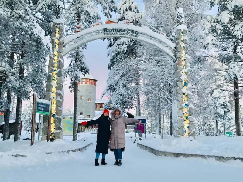 Rovaniemi: Trip to Ranua Zoo with Tickets - Ranua Zoo in Winter: What You’ll See and How to Think About Animal Sightings