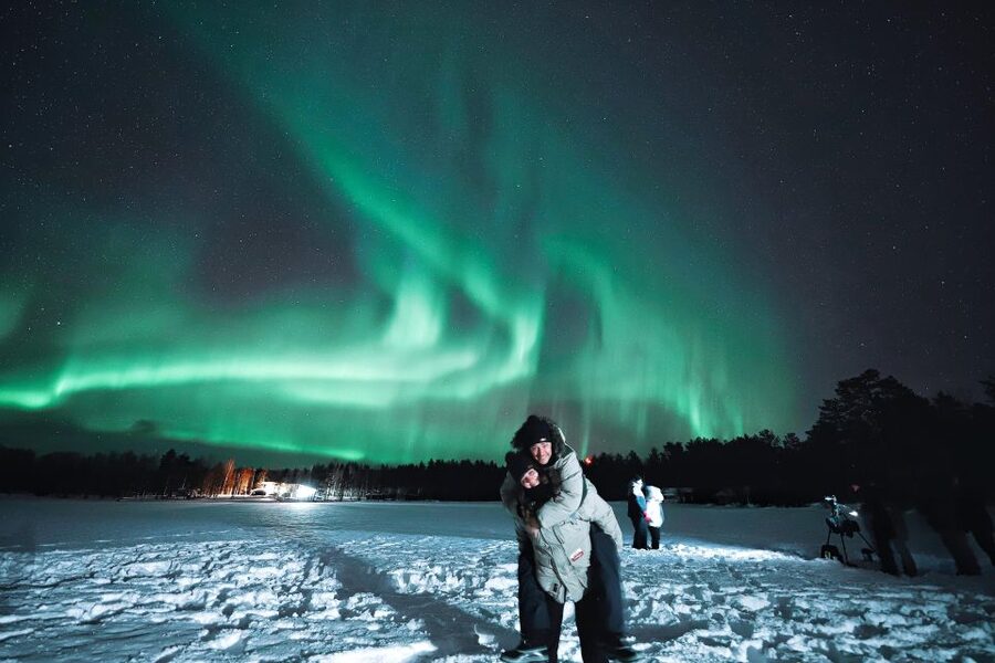 Rovaniemi: Unlimited Mileage and Hours Aurora Hunting Pro - Meteorologist Observations and Solar Wind Monitoring