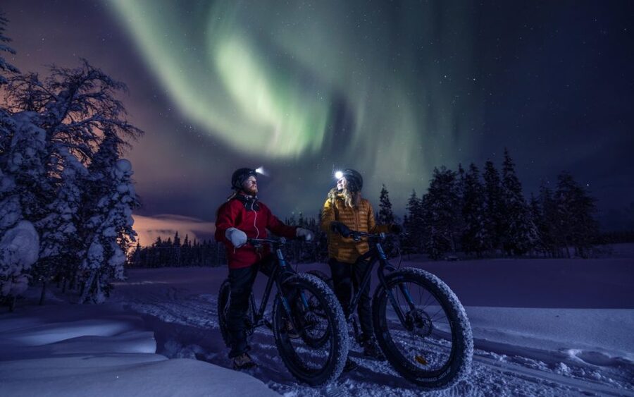 Ruka: Guided fatbike safari - The fire break with grilled sausages: warmth and morale in one stop