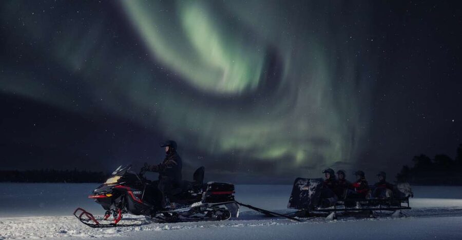 Ruka: Starlight sledging to search for Northern Lights - The 3-hour flow: pickup at Ruka, forest driving, then a fire-stop reset