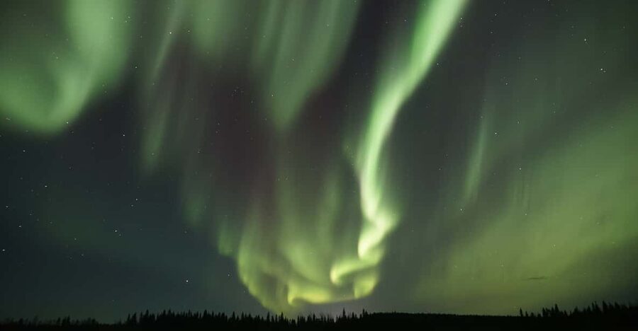 Saariselkä: Aurora Photo Tour by Car with Transfer & Drinks - Key highlights that matter