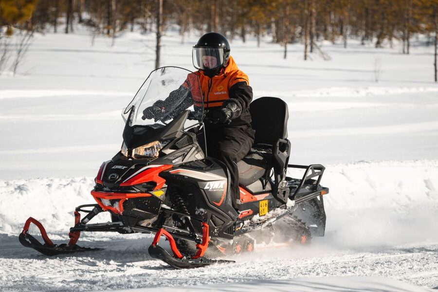 Saariselkä: Snowmobile Adventure for Adults - Gear, safety, and the driver rules you should read twice