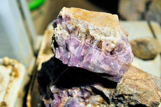 Small-group Wintertime Amethyst Mine Visit from Rovaniemi - Getting to the mine: snowcat rides and winter timing you should respect