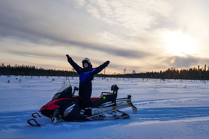 Snowmobile Driving - Morning start - Why This Rovaniemi Morning Snowmobile Ride Feels Efficient