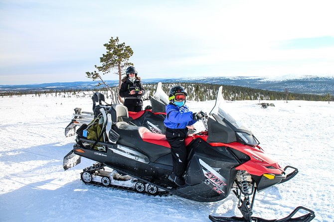 Snowmobile Driving - Morning start - The Instruction Moment: You Learn First, Then You Ride