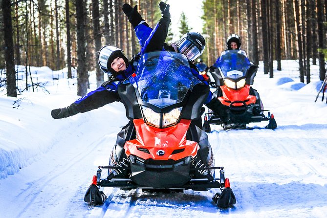 Snowmobile Safari in the Nature - Morning start - Lynx Adventurer ACE: Modern, Easy to Drive, and Built for Real Riders