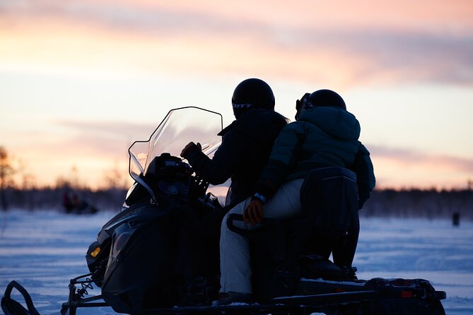 Snowmobiling Adventure in Levi - The one-hour route: pacing, picture stops, and swapping roles