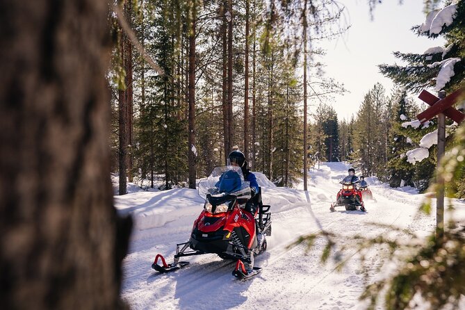 Snowmobiling and ice fishing in Apukka Resort, Rovaniemi - Apukka Resort as Your Arctic Base