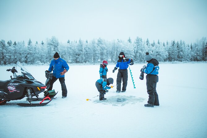 Snowmobiling and ice fishing in Apukka Resort, Rovaniemi - Bonfire Break: Tea, Coffee, and a Snack That Matters