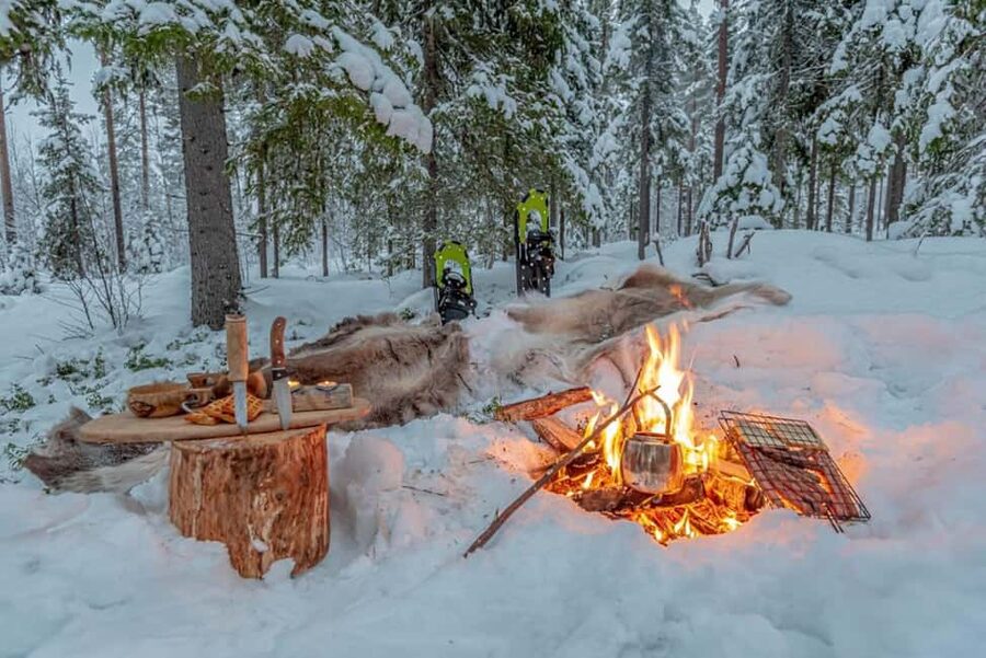 Snowshoe experience with traditional beverages in Lapland - Snowshoes 101: how you learn to walk without sinking