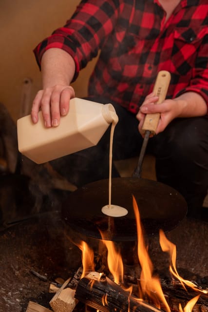 Ylläs: Fireside tasting in a traditional lavvo - The Meal: Pancakes with Smoked Reindeer and the Lingonberry-Red Onion Twist