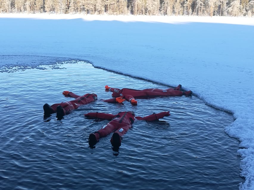 Ylläs: Lake Ylläsjärvi Ice-Floating Experience - Lake Ylläsjärvi Ice Floating, what makes it feel safe