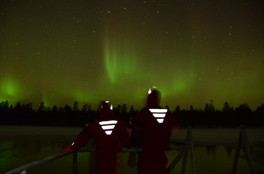 Ylläs: Northern Lights Ice-Floating Experience with Transfer - Ylläs ice-floating and aurora odds in 2.5 hours