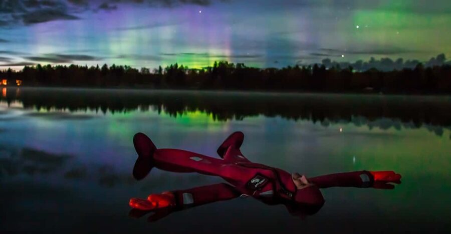 Ylläs: Northern Lights Ice-Floating Experience with Transfer - Getting to the lake: transfers, meeting time, and group flow